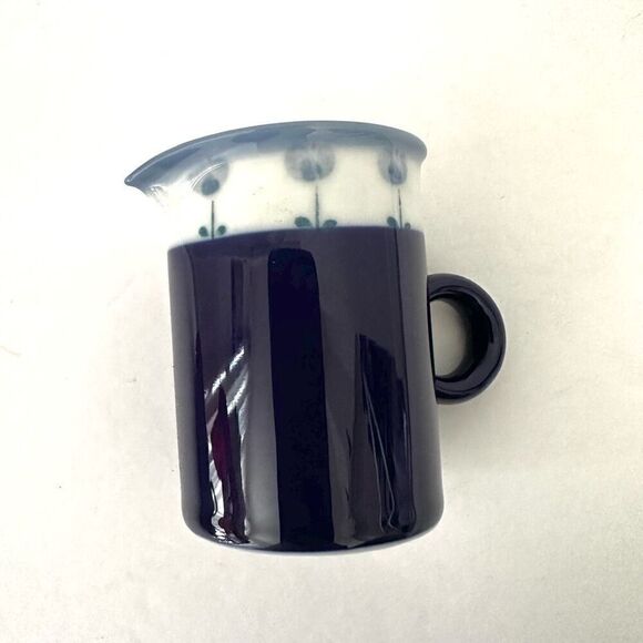 Bee House vintage blue and white creamer - Picture 2 of 5